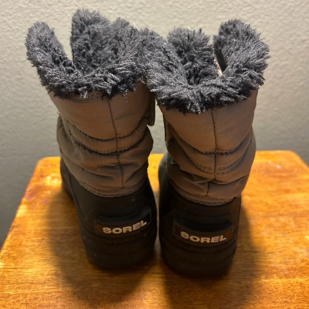 Sorel Black and Brown Winter Boots - Picture 2 of 5
